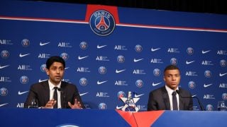 Kylian Mbappé y Nasser Al-Khelaifi. (Europa Press)