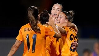 Las jugadoras del Real Madrid celebran un gol de Caroline Weir. (Real Madrid)