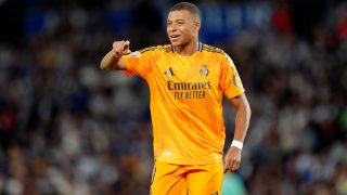 Kylian Mbappé da alguna indicación en Anoeta. (Getty)