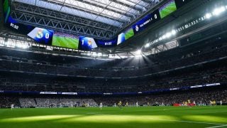 El Estadio Santiago Bernabéu, en un partido. (Getty)