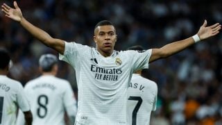 Mbappé celebra el 2-0 en el Real Madrid-Alavés. (EFE)