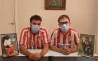 El gesto racista de unos youtubers del Atlético: con mascarilla y fotos de monos antes del derbi