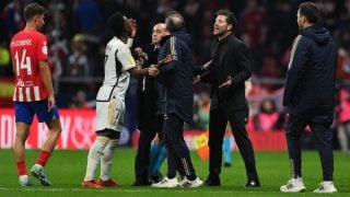 Vinicius y Simeone en el último derbi. (Getty)