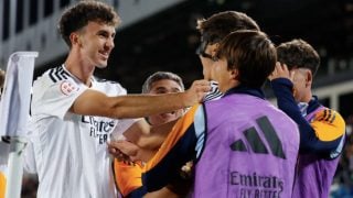 Jacobo junto a Gonzalo celebran un gol con el Castilla. (Realmadrid.com)