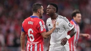 Koke y Vinicius, durante el derbi. (Getty)