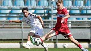 Fortea con el Juvenil A del Real Madrid. (realmadrid.com)