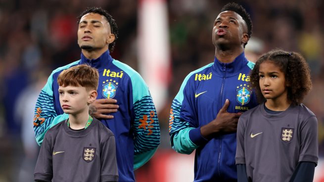 Raphinha y Vinicius con la selección de Brasil. (GETTY)