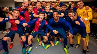 Los jugadores del Barça en el vestuario del Bernabéu.