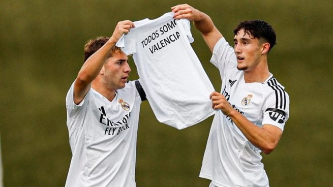 Yáñez y Fortea con el Juvenil A del Real Madrid. (realmadrid.com)