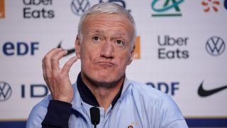 Didier Deschamps en la rueda de prensa previa al partido contra Israel. (EFE)