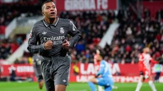 Mbappé celebra su gol en Gerona. (EFE)