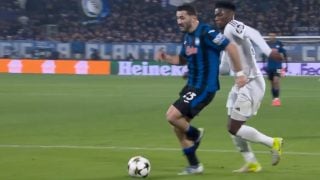 Kolasinac ante Tchouaméni.