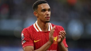 Alexander-Arnold, durante un partido con el Liverpool. (Getty)