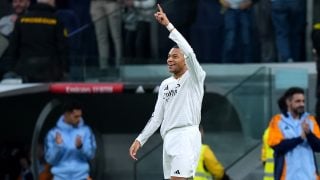 Mbappé, tras marcar un gol contra el Sevilla. (Getty)