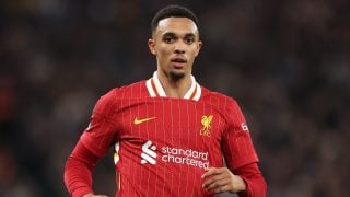 Alexander-Arnold durante un partido con el Liverpool. (Getty)