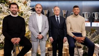 Florentino junto a Mateo, Llull y Tavares.