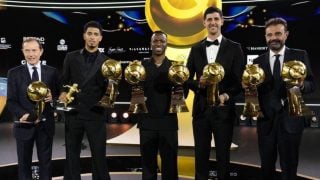 Butragueño, Bellingham, Vinicius, Courtois y José Ángel Sánchez, en los Globe Soccer Awards. (Goble Soccer)