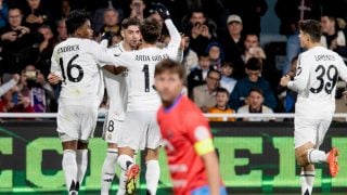 Los jugadores del Real Madrid celebran un gol a la Minera. (EFE)