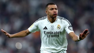 Kylian Mbappé celebra su gol en la Supercopa. (Getty)