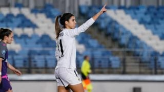 Alba Redondo celebra un gol con el Real Madrid.