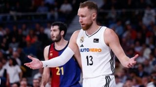 Dzanan Musa en el anterior Clásico contra el Barcelona. (EP)