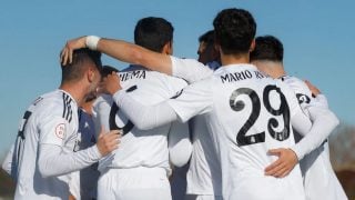 Los jugadores del Castilla celebran uno de los dos goles anotados ante el Intercity.