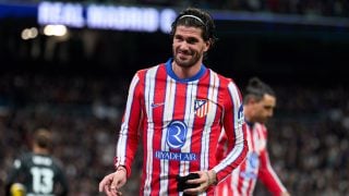 De Paul, durante el derbi liguero en el Bernabéu. (Getty)