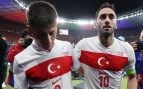 Arda Güler junto a Çalhanoglu. (Getty)