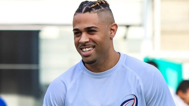 Mariano en su llegada a la concentración de la selección de República Dominicana. (@sedofutbol)