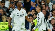 Tchouaméni y Lucas celebran un gol ante la Real Sociedad. (EFE)