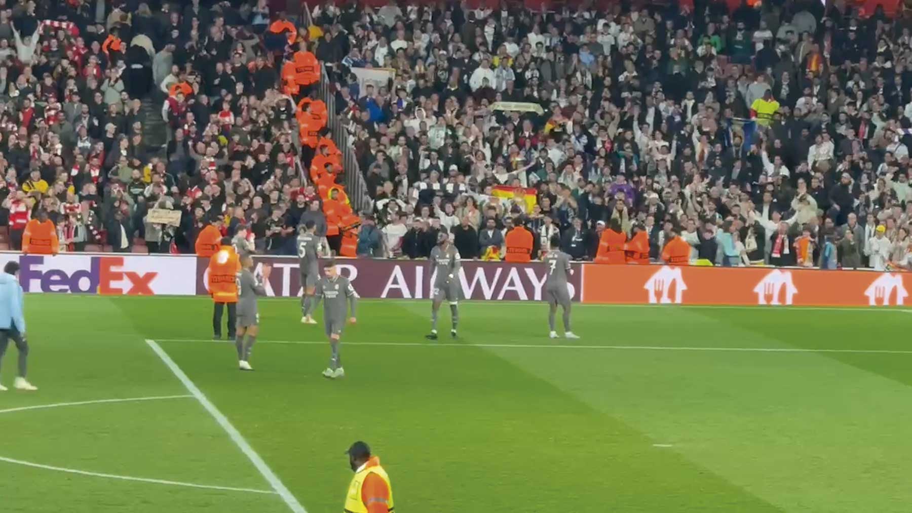 Los jugadores del Real Madrid piden perdón a los aficionados de Londres