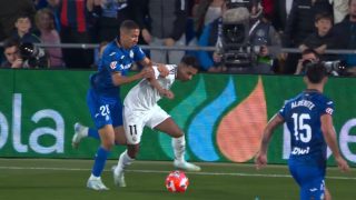 El penalti de Bekhoucha a Rodrygo no pitado. (DAZN)