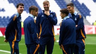 Cinco canteranos del Real Madrid antes de un partido en el Bernabéu. (Getty)