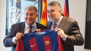 José Manuel Rodríguez Uribes, presidente del CSD de Pedro Sánchez, junto a Joan Laporta. (CSD)