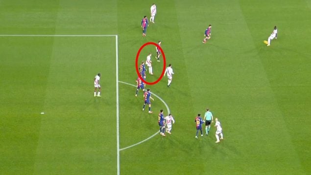 Así hicieron los árbitros de Medina Cantalejo que el Barcelona llegue al Clásico con media Liga ganada