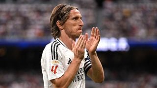 Modric se emocionó al ser sustituido en su último partido con el Madrid. (Getty)