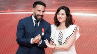 Carvajal junto a Ayuso. (EP)