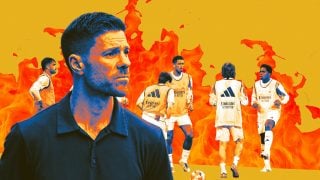 Xabi Alonso y los jugadores del Real Madrid.