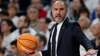 Chus Mateo, durante el Real Madrid-Valencia Basket de la final de la Liga Endesa. (EFE)