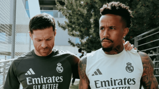Éder Militão junto a Xabi Alonso. (@edermilitao)