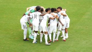 Los jugadores del Real Madrid hacen piña antes de un partido en el Mundial de Clubes. (Getty)