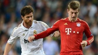 Xabi Alonso y Toni Kroos en un partido de Champions League (Getty Images)