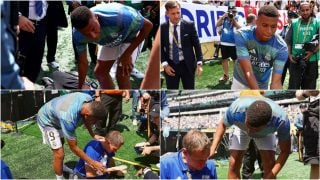 El gran gesto de Mbappé con un voluntario tras recibir un pelotazo en el calentamiento del PSG-Real Madrid