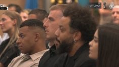 Mbappé sentado junto a Lunin y Marcelo.