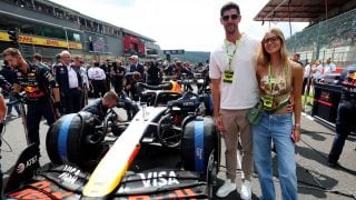 Courtois y su pareja, Mishel Gerzig, en el GP de Bélgica de Fórmula 1. (Getty)