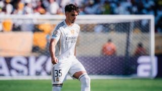 Raúl Asencio, en un partido con el Real Madrid. (RM).