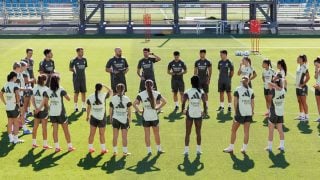 El equipo femenino del Real Madrid en su primera sesión de pretemporada. (Realmadrid.com)
