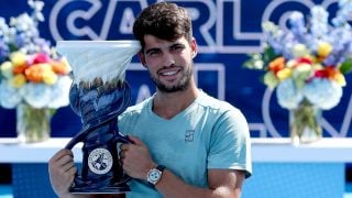 Carlos Alcaraz levanta el título de Cincinnati. (Getty)