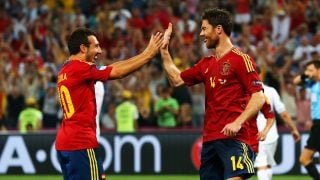 Cazorla y Xabi Alonso celebran un gol en la Eurocopa 2012. (Getty)