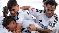Los jugadores del Castilla celebran un gol. (Realmadrid.com)